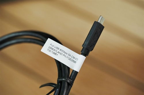 微星MPG 322UR QD-OLED X24显示器评测 1000nits巅峰亮度与AI健康保护的默契协作